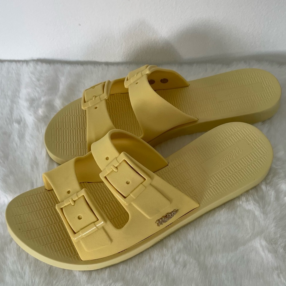 Melissa Sun Malibu Slide Sandal Yellow Size: 7M Lightly fruit-Scented PVC NIB